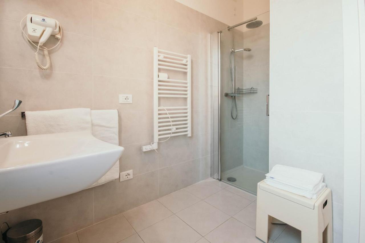 Al 13 Blu - Lakeside Leisure & Business Стреза Экстерьер фото
