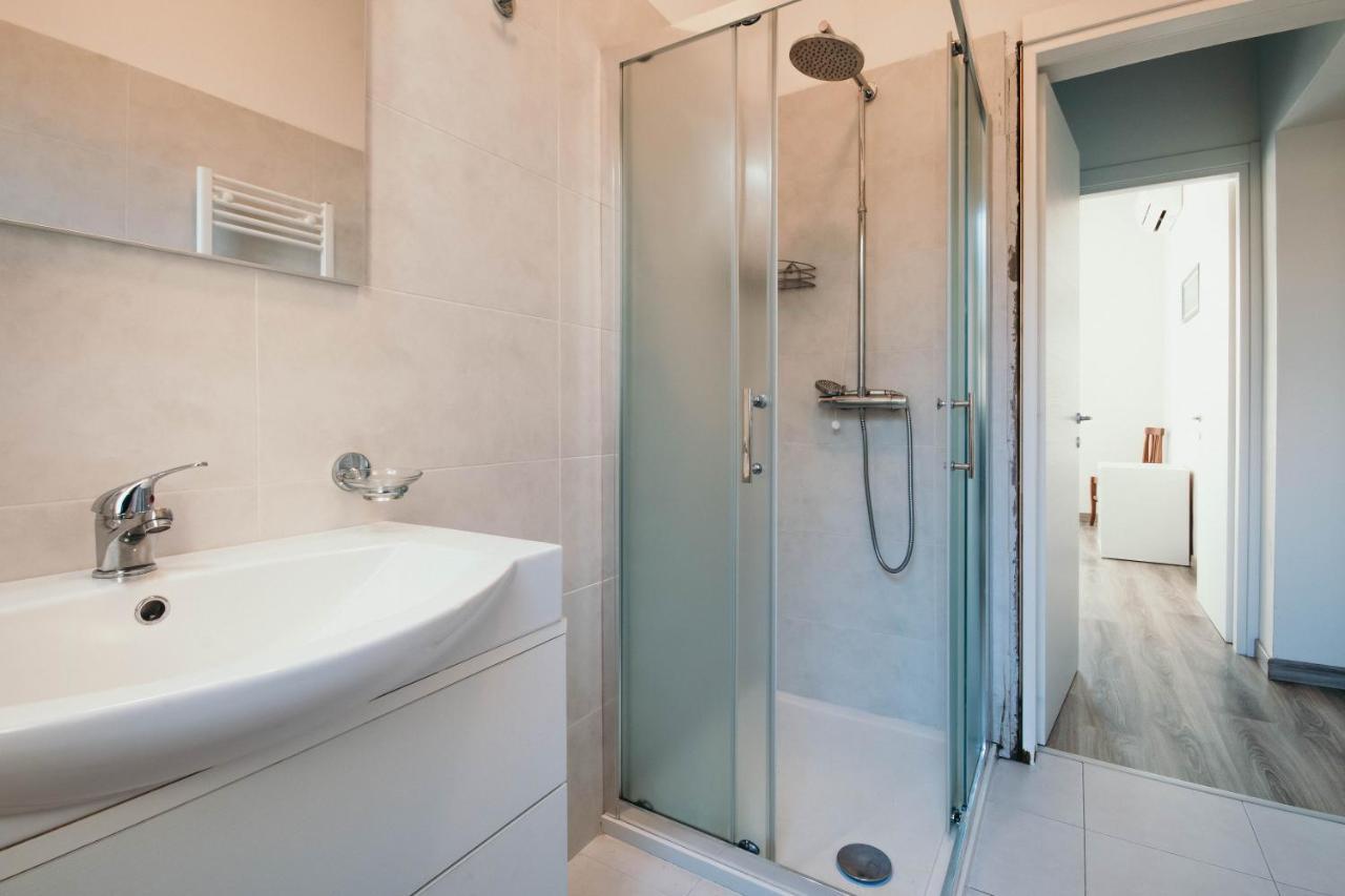 Al 13 Blu - Lakeside Leisure & Business Стреза Экстерьер фото