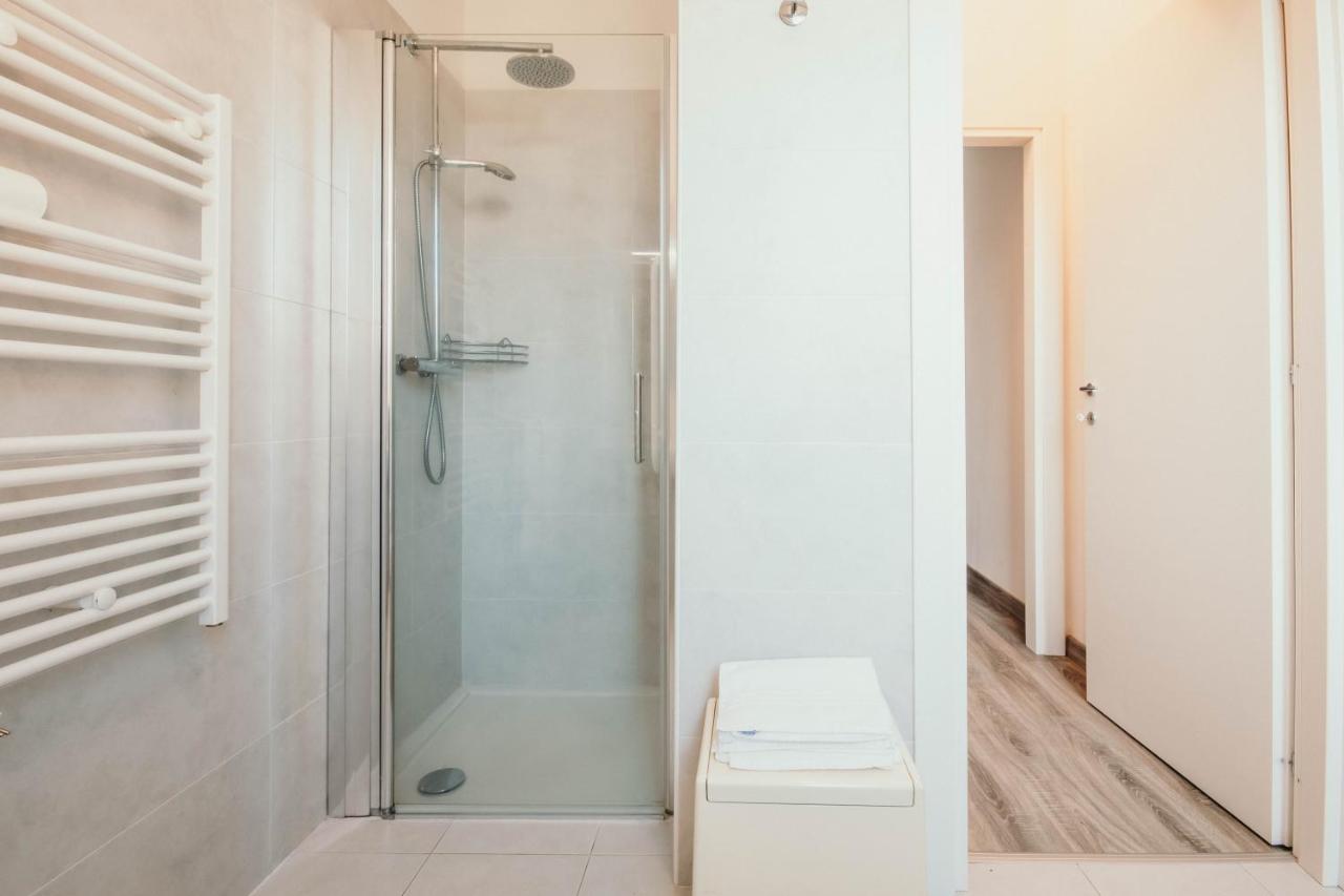 Al 13 Blu - Lakeside Leisure & Business Стреза Экстерьер фото
